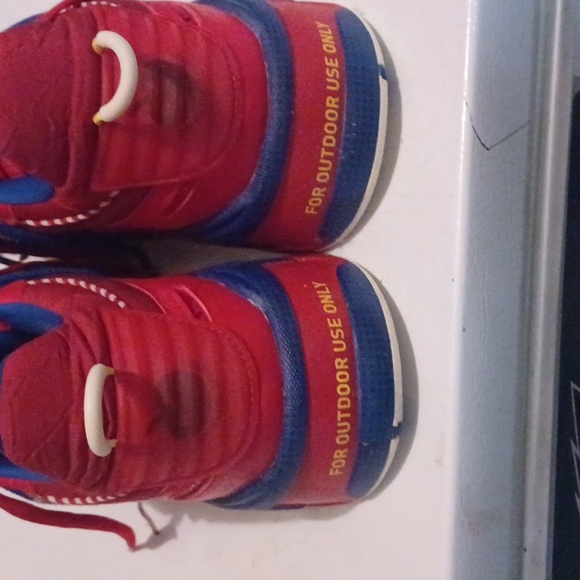 Puma North America red,blue,yellow mens size u.s. 14 pre owned - Picture 3 of 8